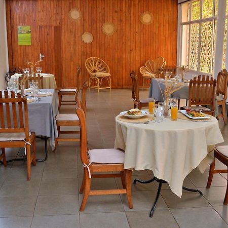 Riviera Garden Hotel Antananarivo Exterior photo
